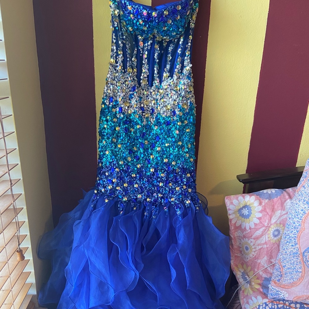 Gorgeous Mermaid Formal Dress - Picture 3 of 5